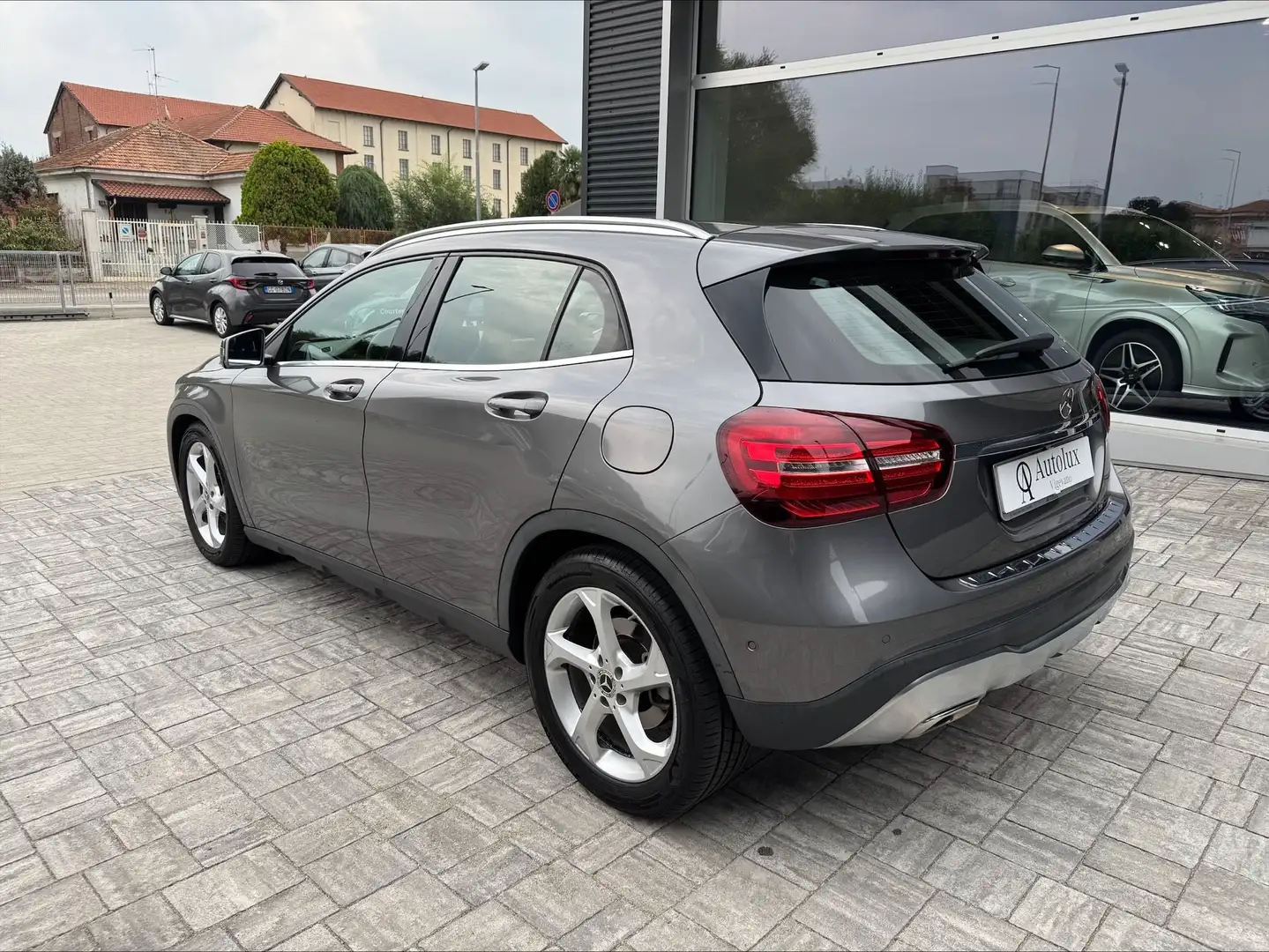 Mercedes-Benz GLA 180 GLA 180 Sport auto Gris - 2