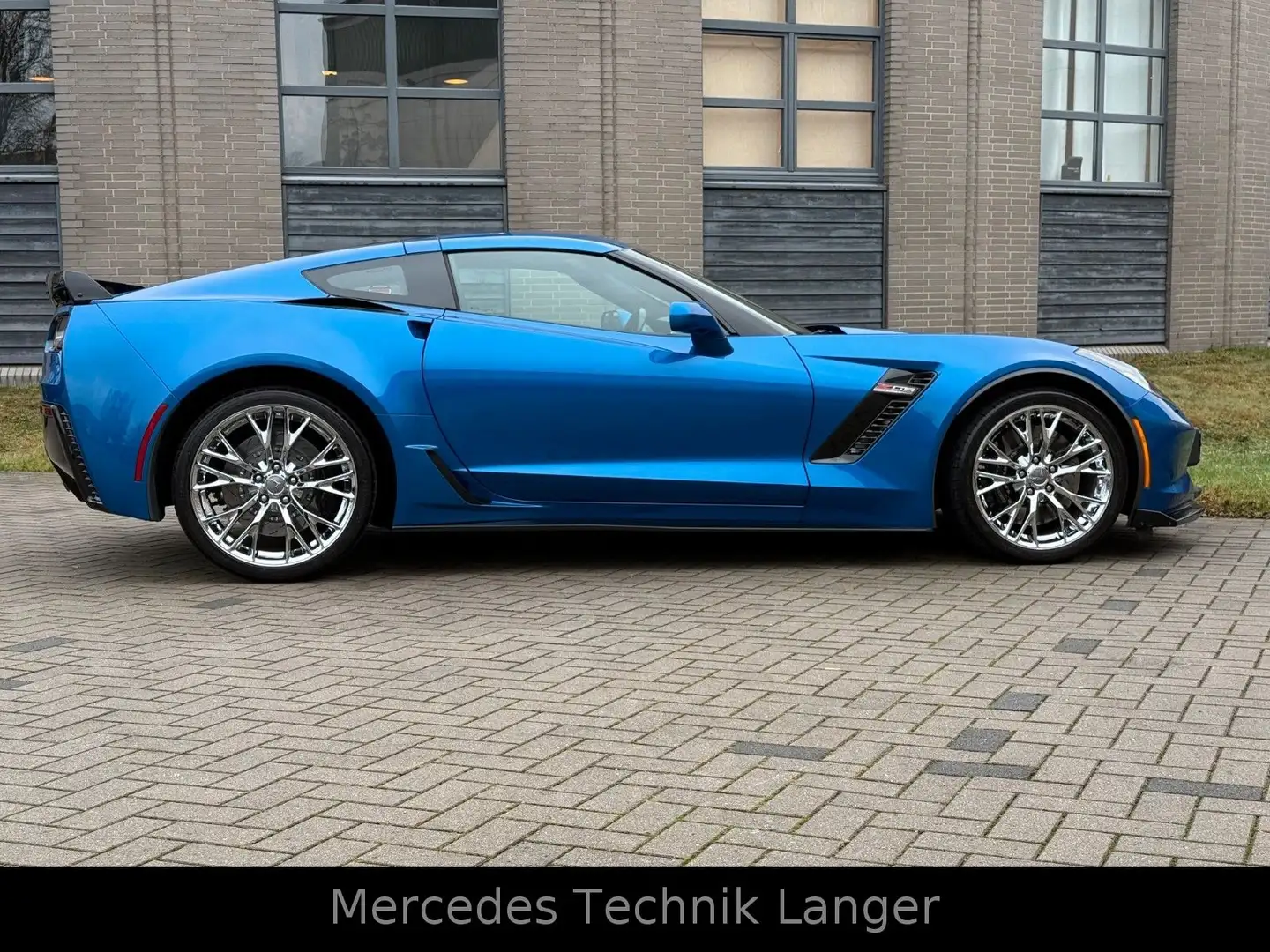 Corvette Z06 6.2 V8 Z06 Targa Modrá - 2