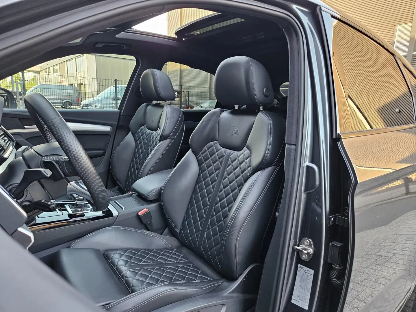 Audi Q5 Sportback 45 TFSI 265pk Quattro 3x S line Panorama Gris - 2