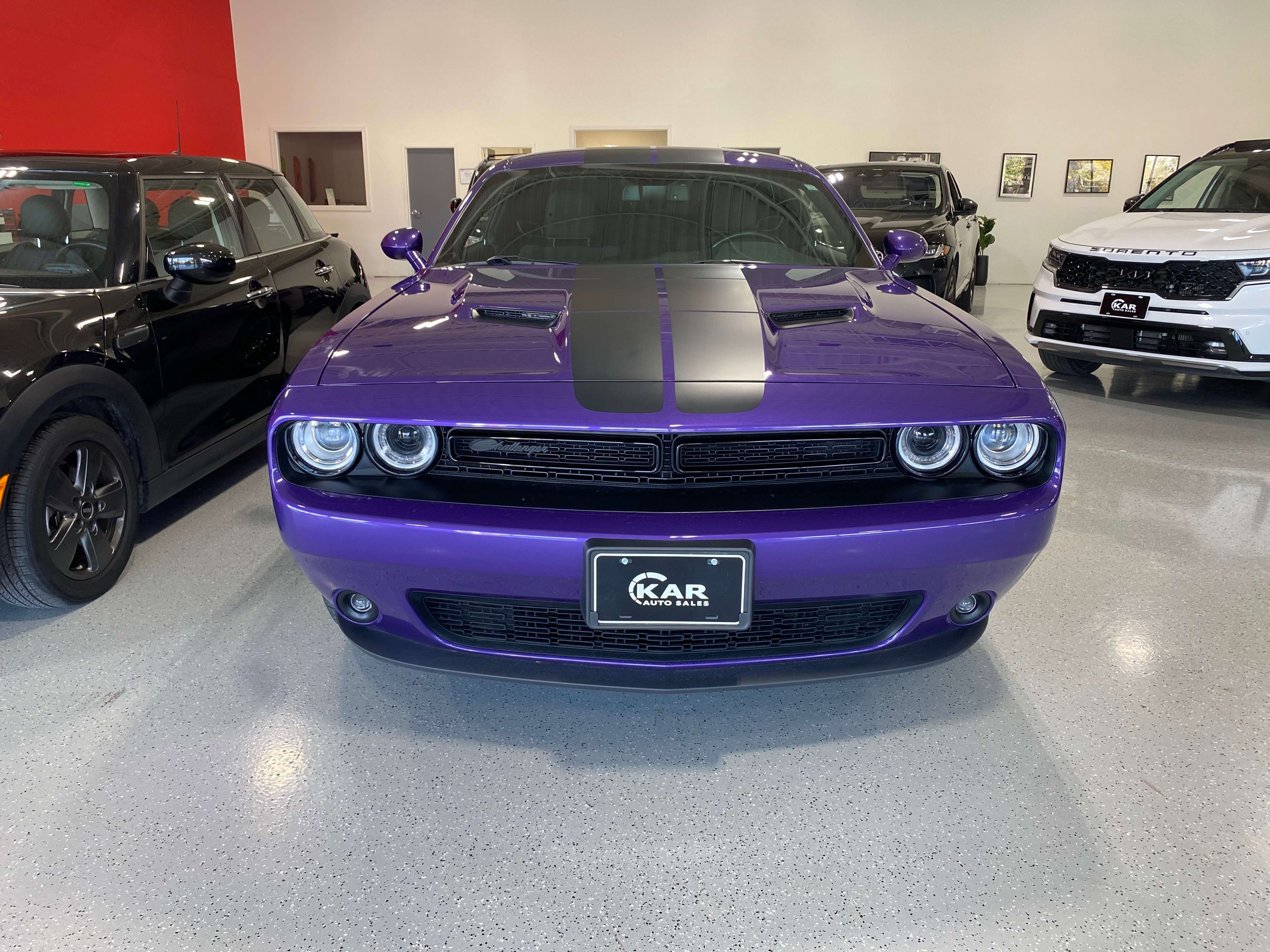 2023 Dodge Challenger — снимка 2
