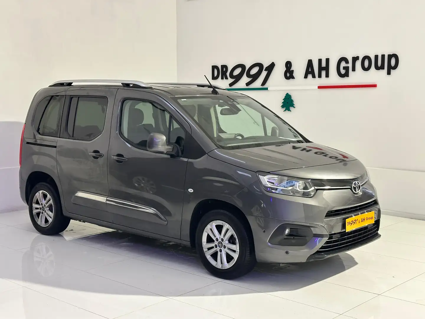 Toyota Proace City 1.5D 102CV SHORT LUXURY 5 POSTI / NAVIGATORE Gris - 2