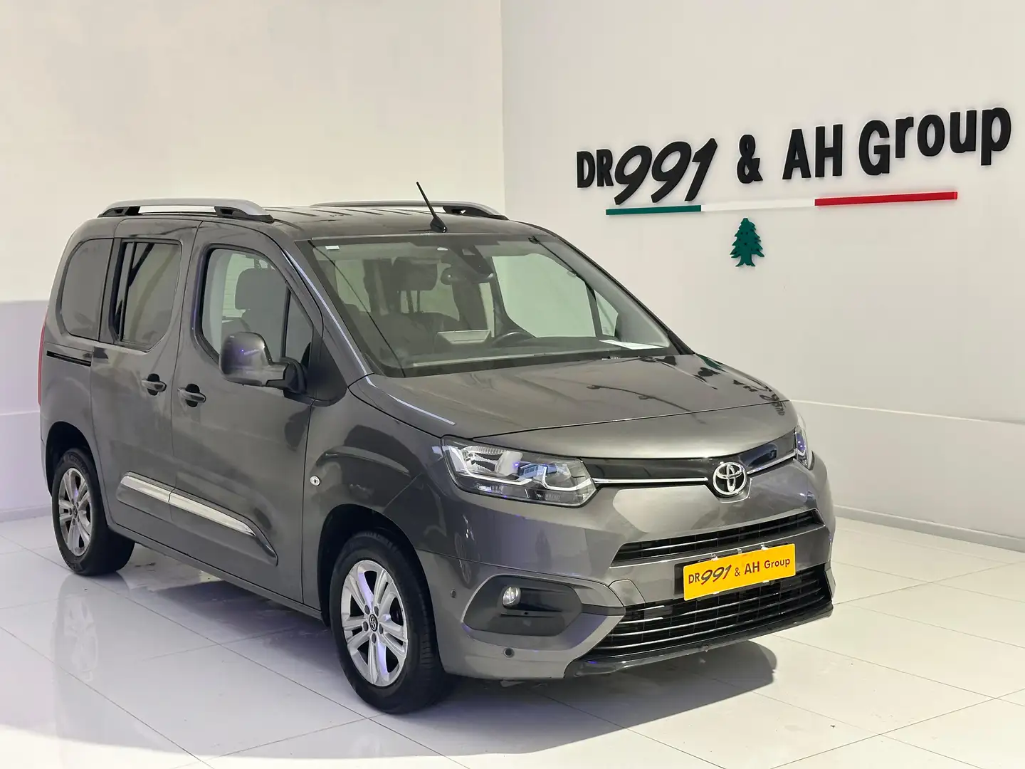 Toyota Proace City 1.5D 102CV SHORT LUXURY 5 POSTI / NAVIGATORE Gris - 1