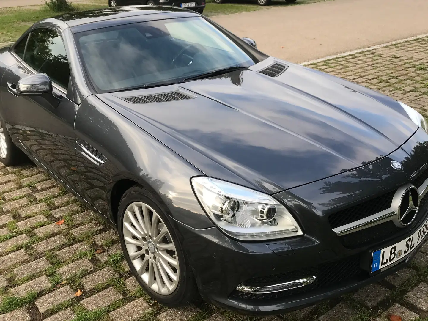 Mercedes-Benz SLK 200 SLK 200 (BlueEFFICIENCY) 7G-TRONIC Grau - 2