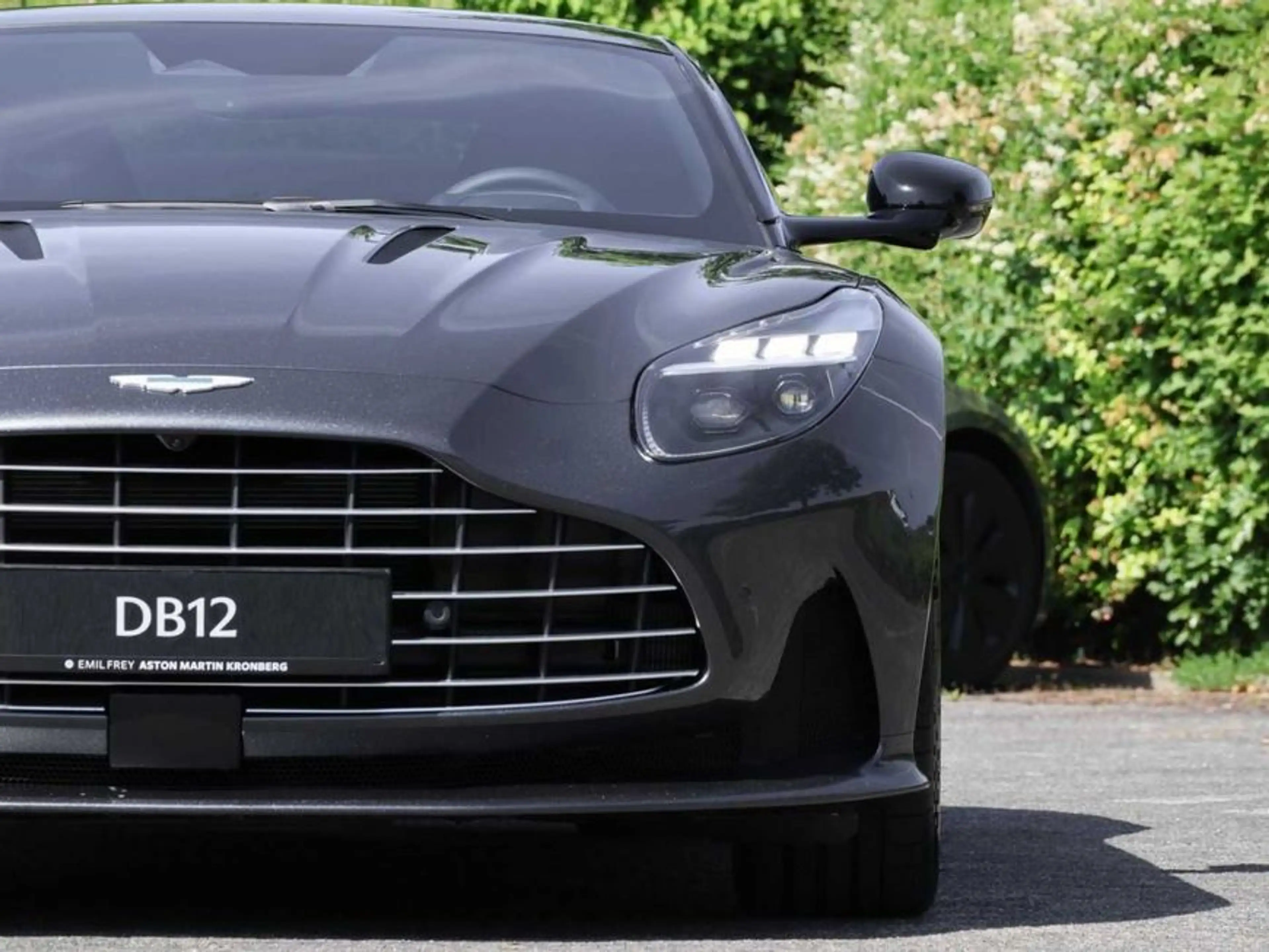 Aston Martin DB12 Coupe — photo 7