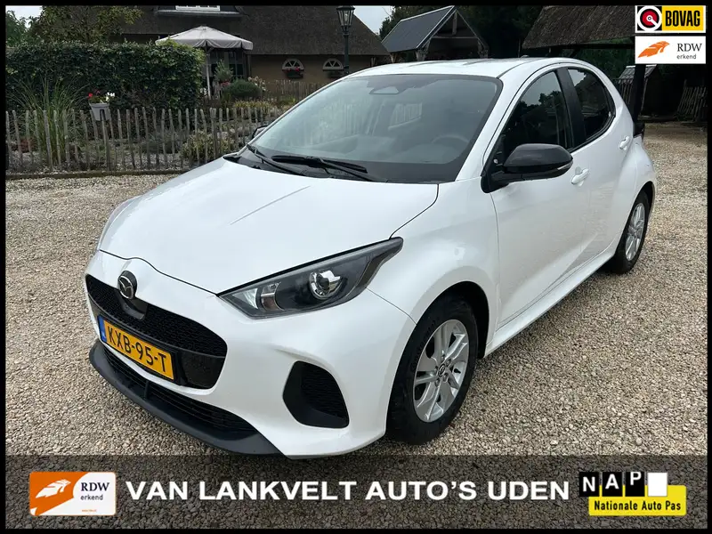 MAZDA 2