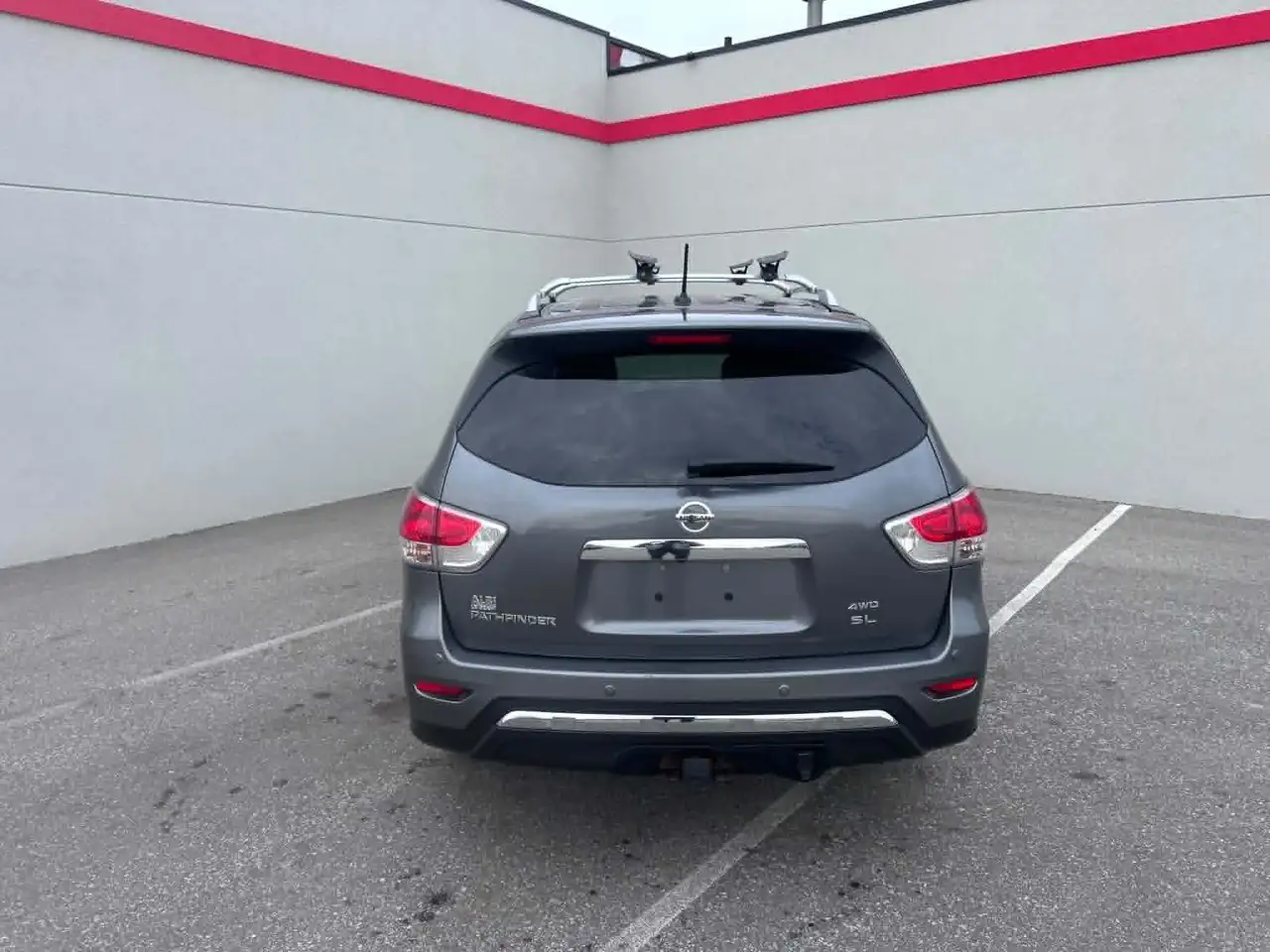 Nissan Pathfinder снимка Nissan Pathfinder