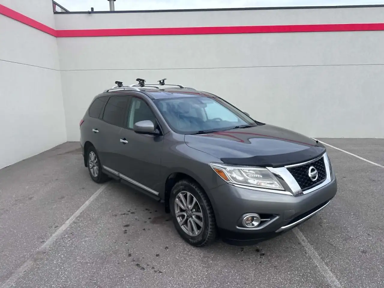 Nissan Pathfinder снимка Nissan Pathfinder