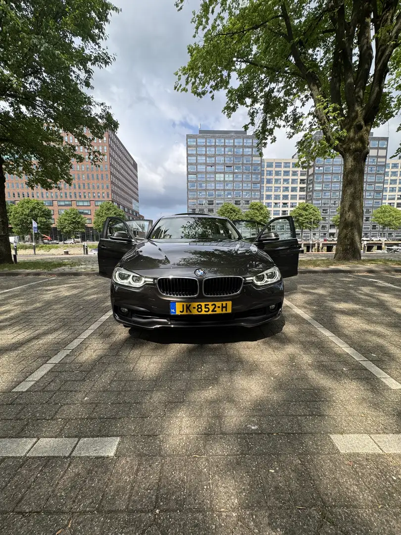 BMW 330 bmw 330e iPerformance Bruin - 1