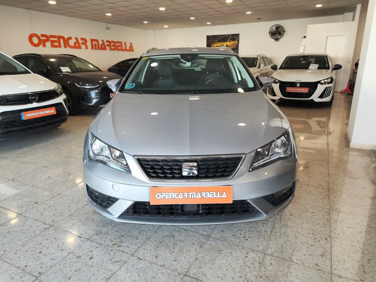 SEAT Leon ST 1.5 EcoTSI S&S Style 130 Gris - 2
