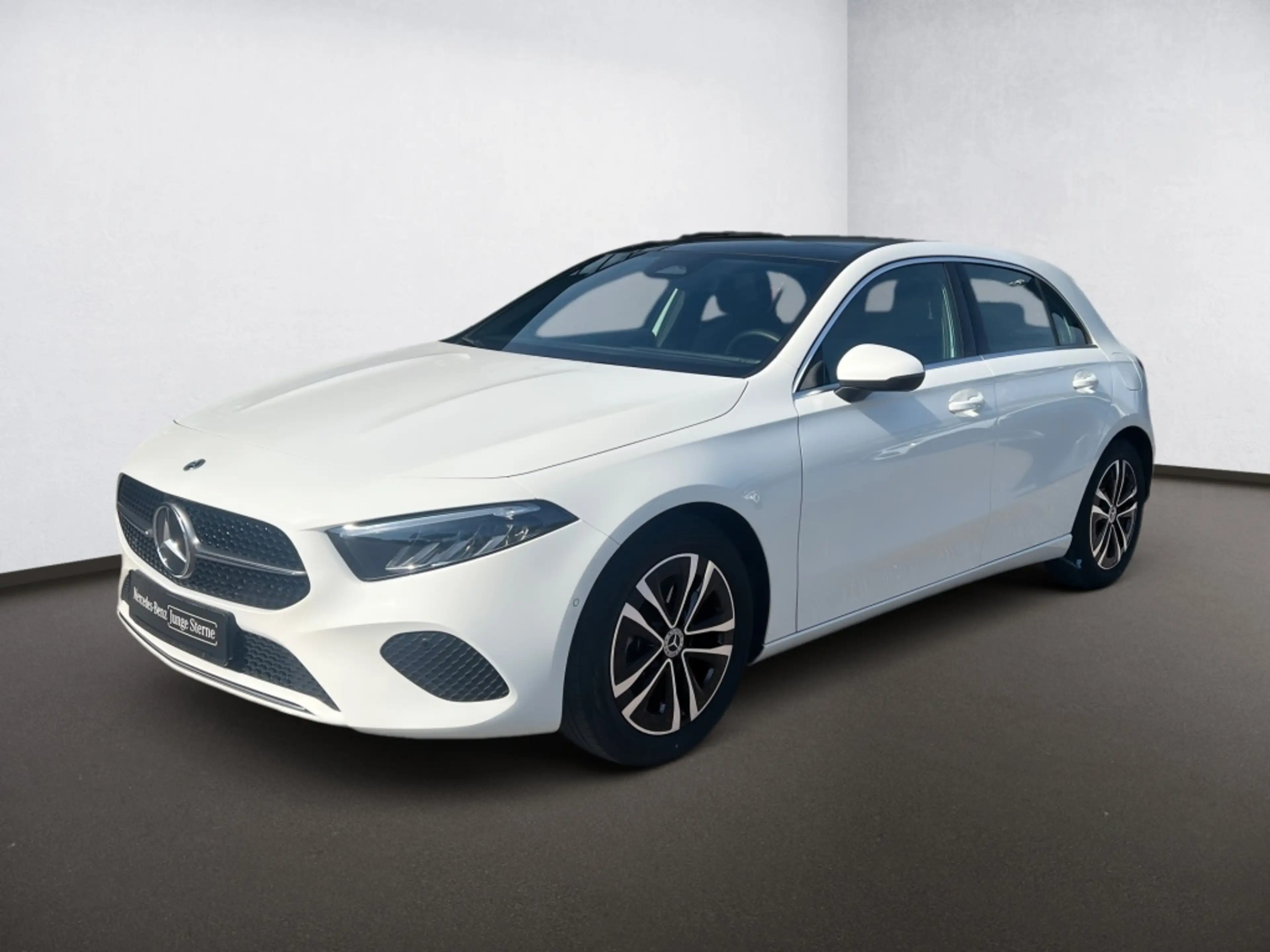 Mercedes-Benz A 180 Progressive-Adv*Pano*CarPlay*LED*WiP*RKam* — photo 2