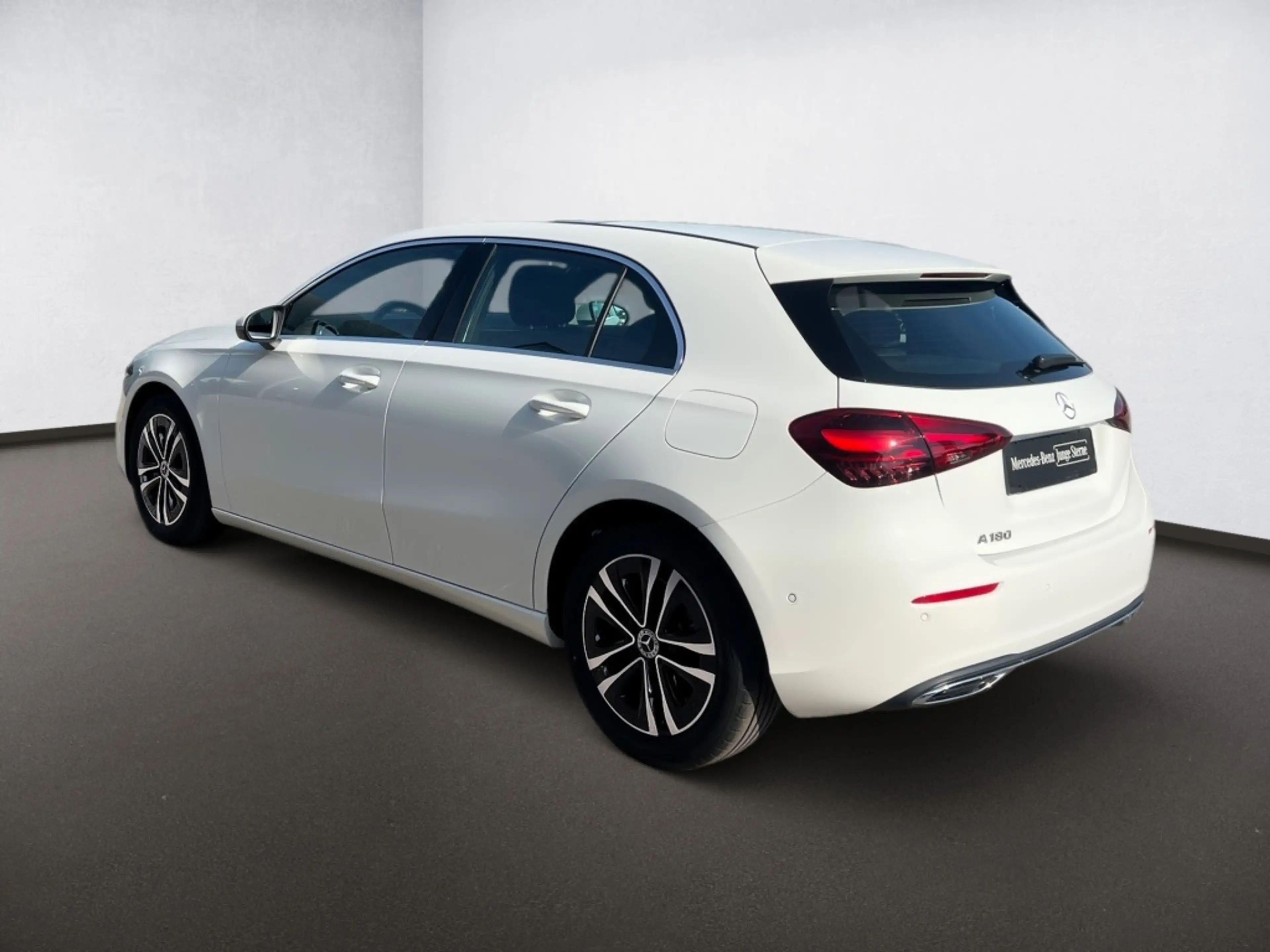 Mercedes-Benz A 180 Progressive-Adv*Pano*CarPlay*LED*WiP*RKam* — photo 4