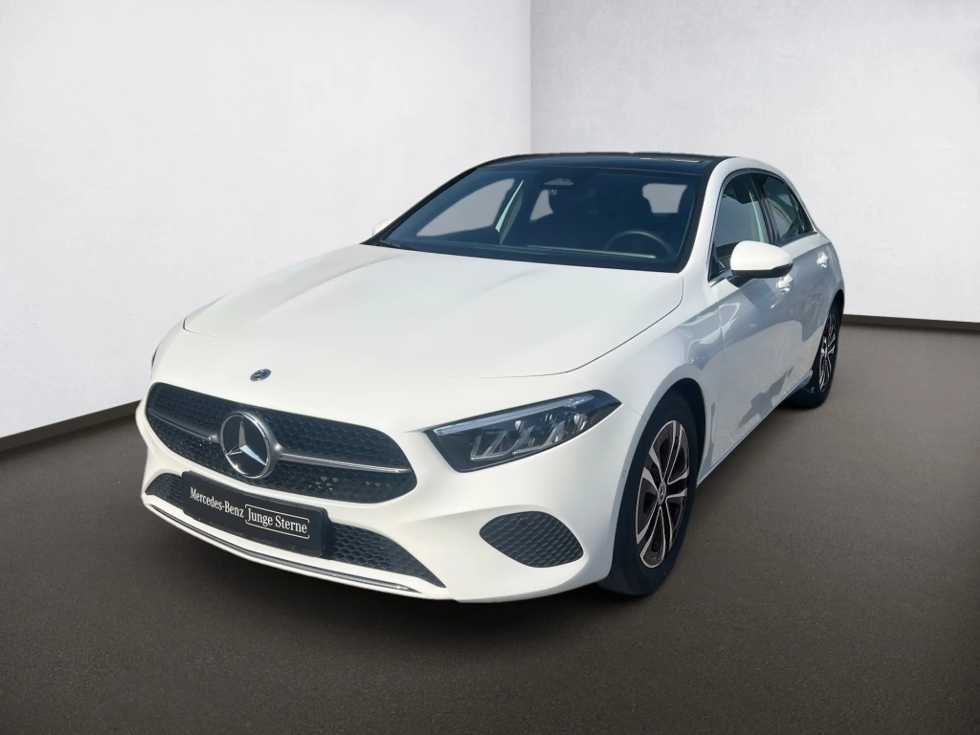 Mercedes-Benz A 180 Progressive-Adv*Pano*CarPlay*LED*WiP*RKam* — photo 3