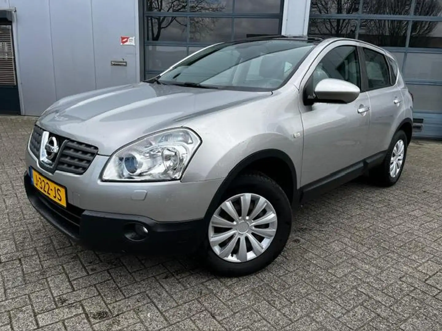 Nissan Qashqai 2.0 Acenta|AANBIEDING!!|DealeronderH|PANORAMISCH D Gris - 1