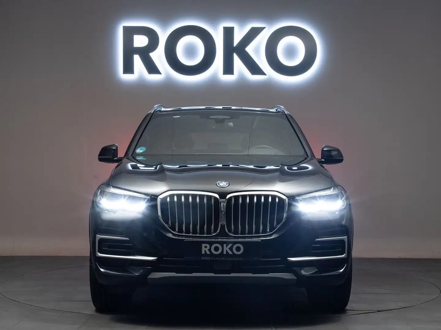 BMW X5 xD 45e X-Line HuD DiKey 360°Leder AHK Pano 1H Schwarz - 2