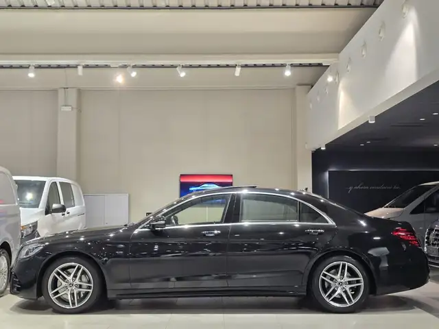 Mercedes-Benz S-Class view 13