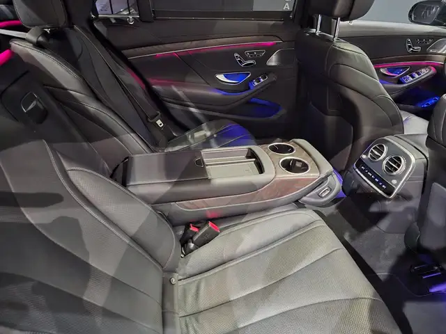 Mercedes-Benz S-Class view 28