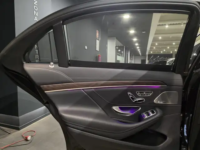 Mercedes-Benz S-Class view 25