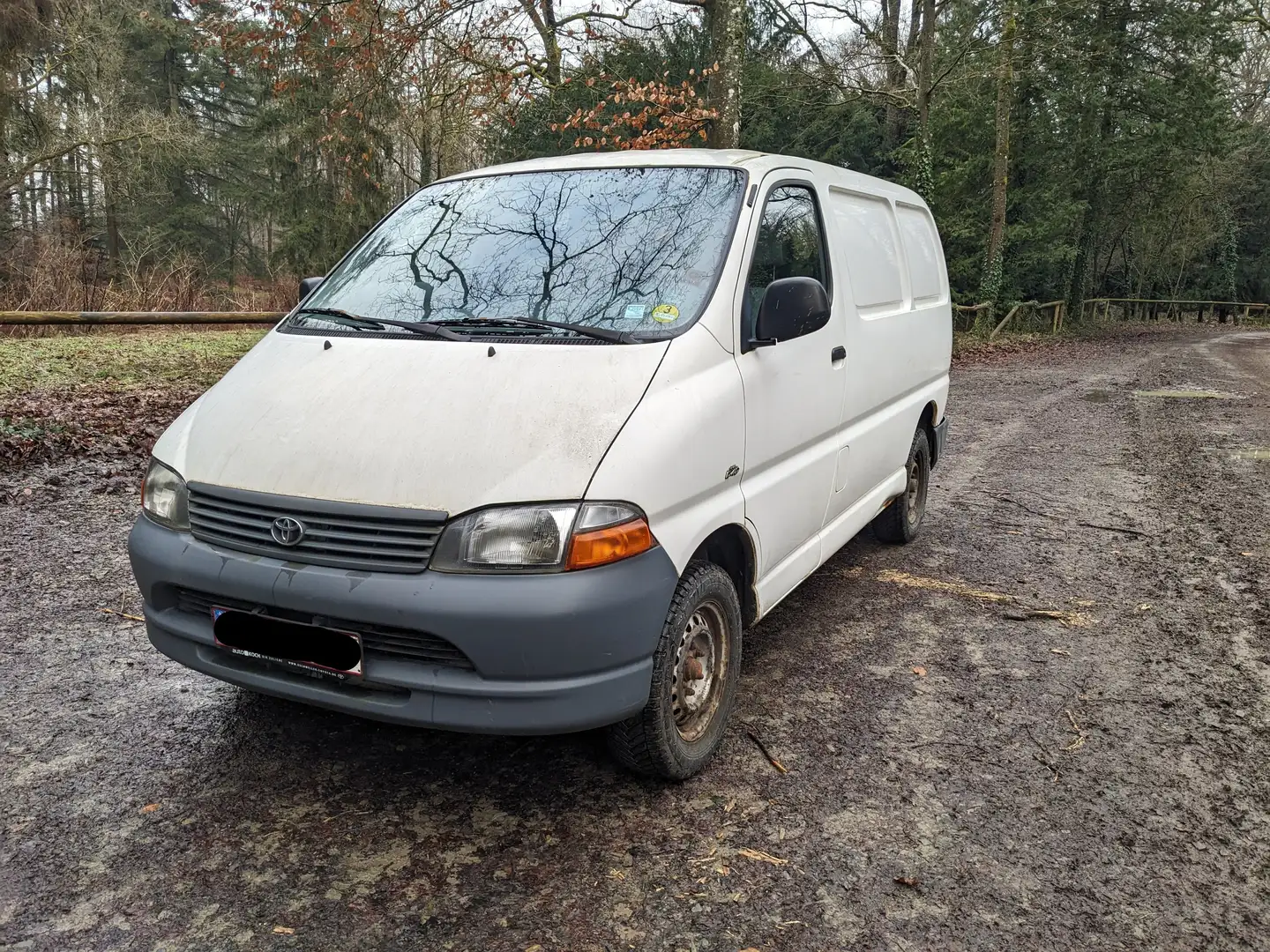 Toyota Hiace 2.5+Turbo+D4D+S Blanco - 1