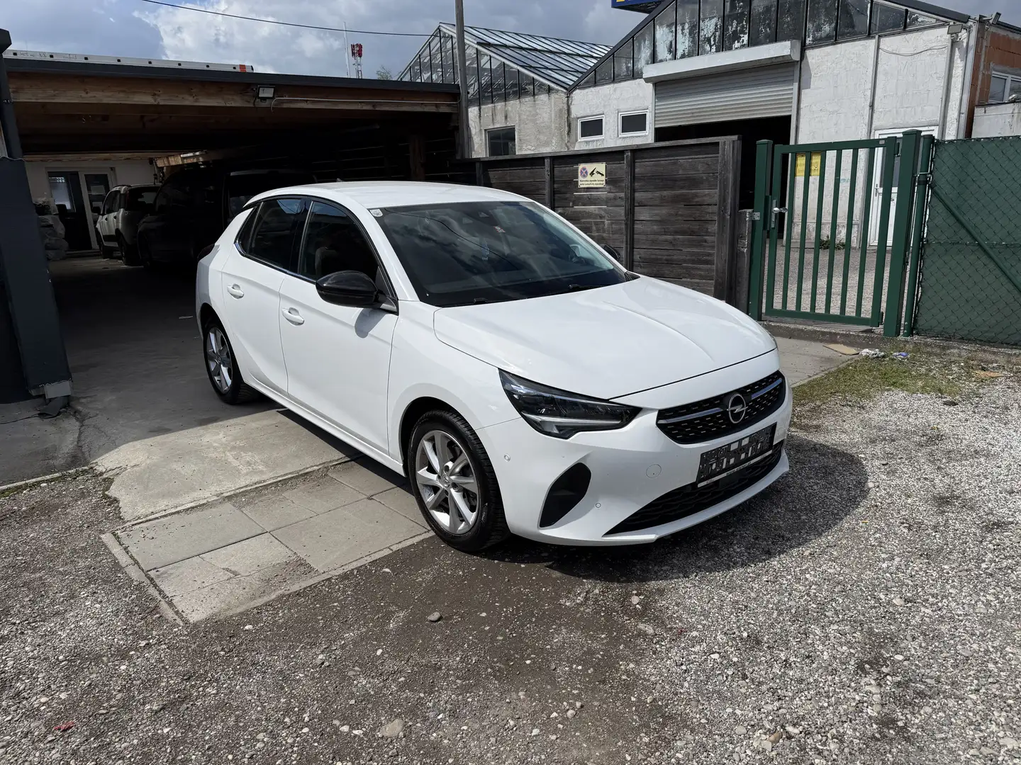 Opel Corsa Corsa1,2 Direct Injection Turbo Euro 6.4  Elegance Weiß - 1