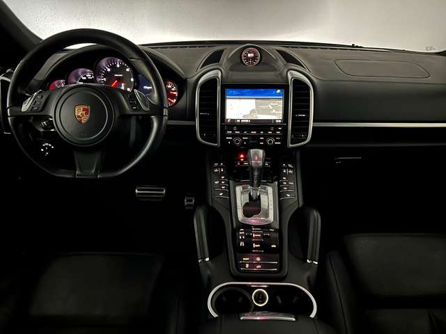 Porsche Cayenne S Diesel V8/SPORT CHRONO/21 ZOLL/PANO