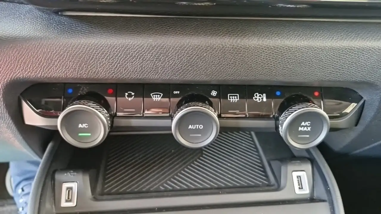 Citroen C4 Berline — photo 18