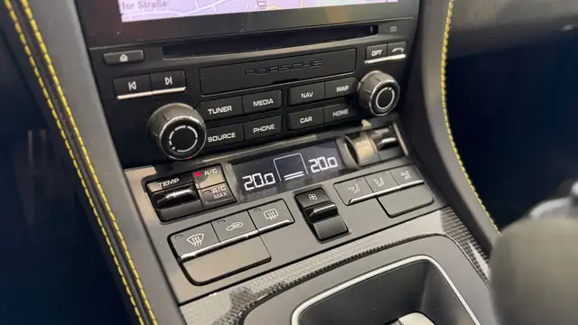 Porsche Cayman 718  GT4 Ansicht 34