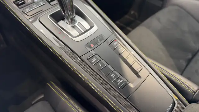 Porsche Cayman 718  GT4 Ansicht 38