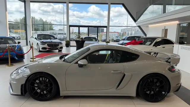 Porsche Cayman 718  GT4 Ansicht 19
