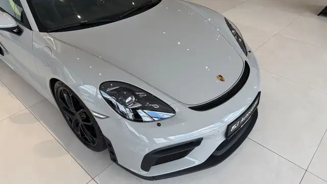 Porsche Cayman 718  GT4 Ansicht 9