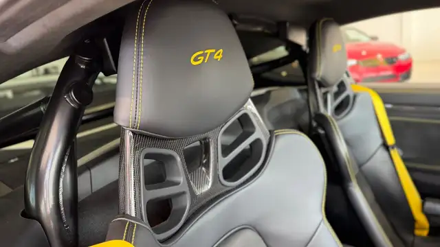 Porsche Cayman 718  GT4 Ansicht 43