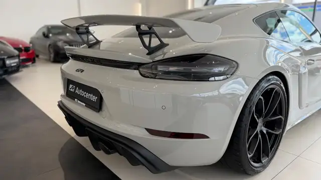 Porsche Cayman 718  GT4 Ansicht 17
