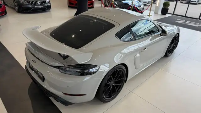 Porsche Cayman 718  GT4 Ansicht 13