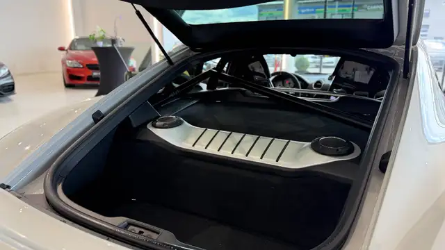 Porsche Cayman 718  GT4 Ansicht 48