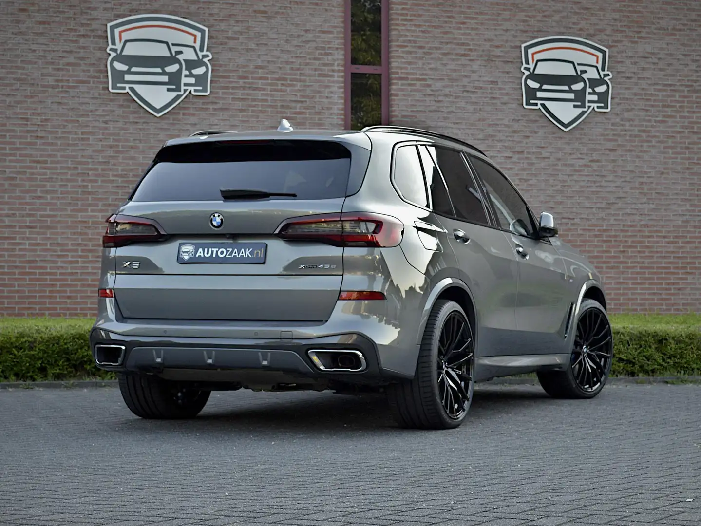 BMW X5 xDrive45e High Executive M Sport Individual Grau - 2