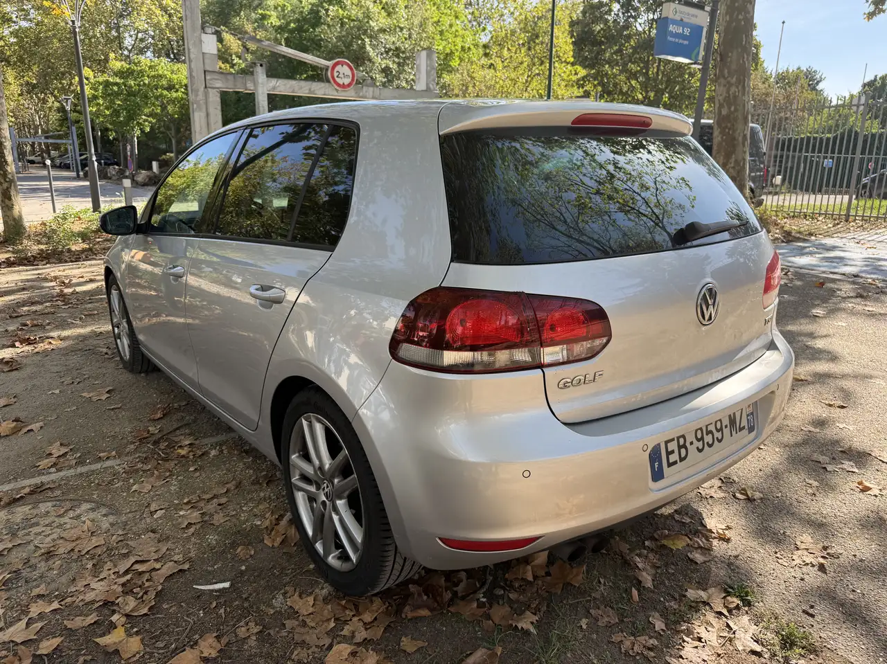 Volkswagen Golf Standard Model — photo 3