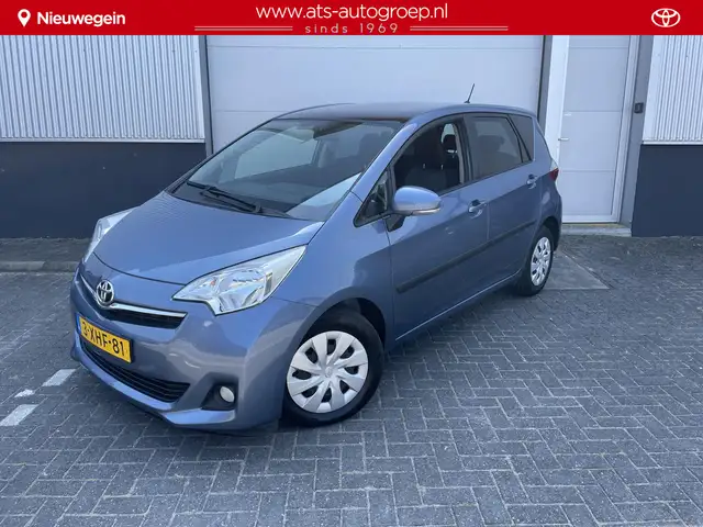 Toyota Verso-S 1.3 VVT-i Aspiration , Panoramadak, All season ban