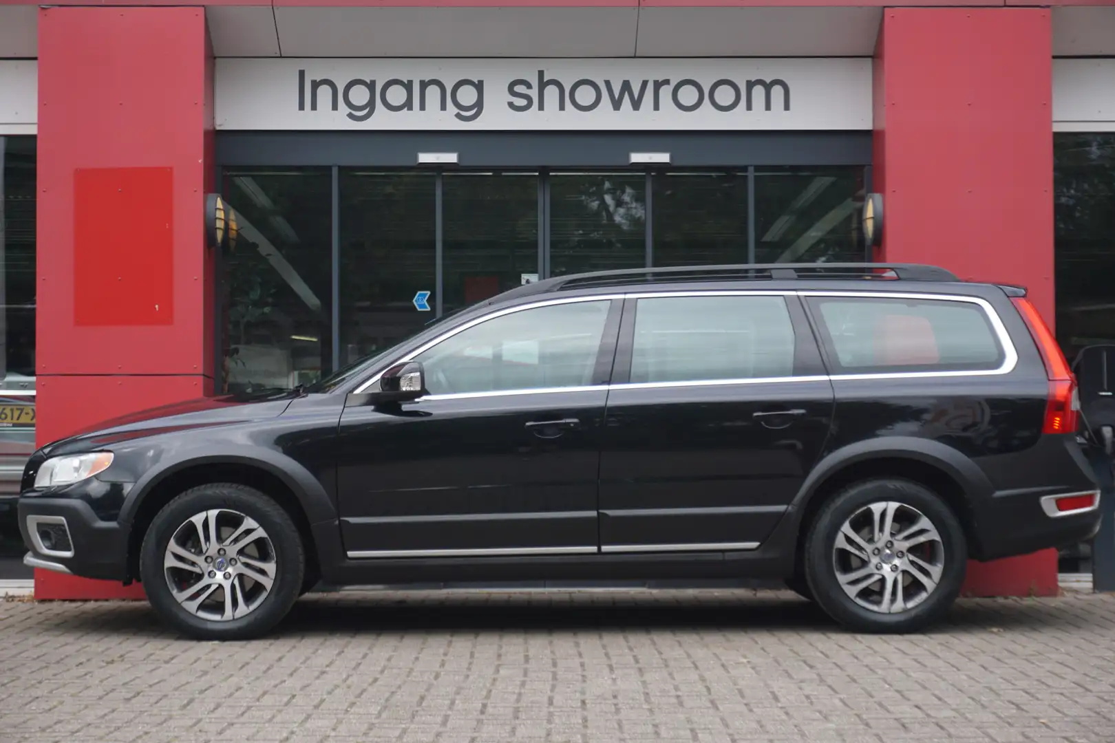 Volvo XC70 2.0 D3 FWD Limited Edition | 5-Cilinder | Originee Noir - 2