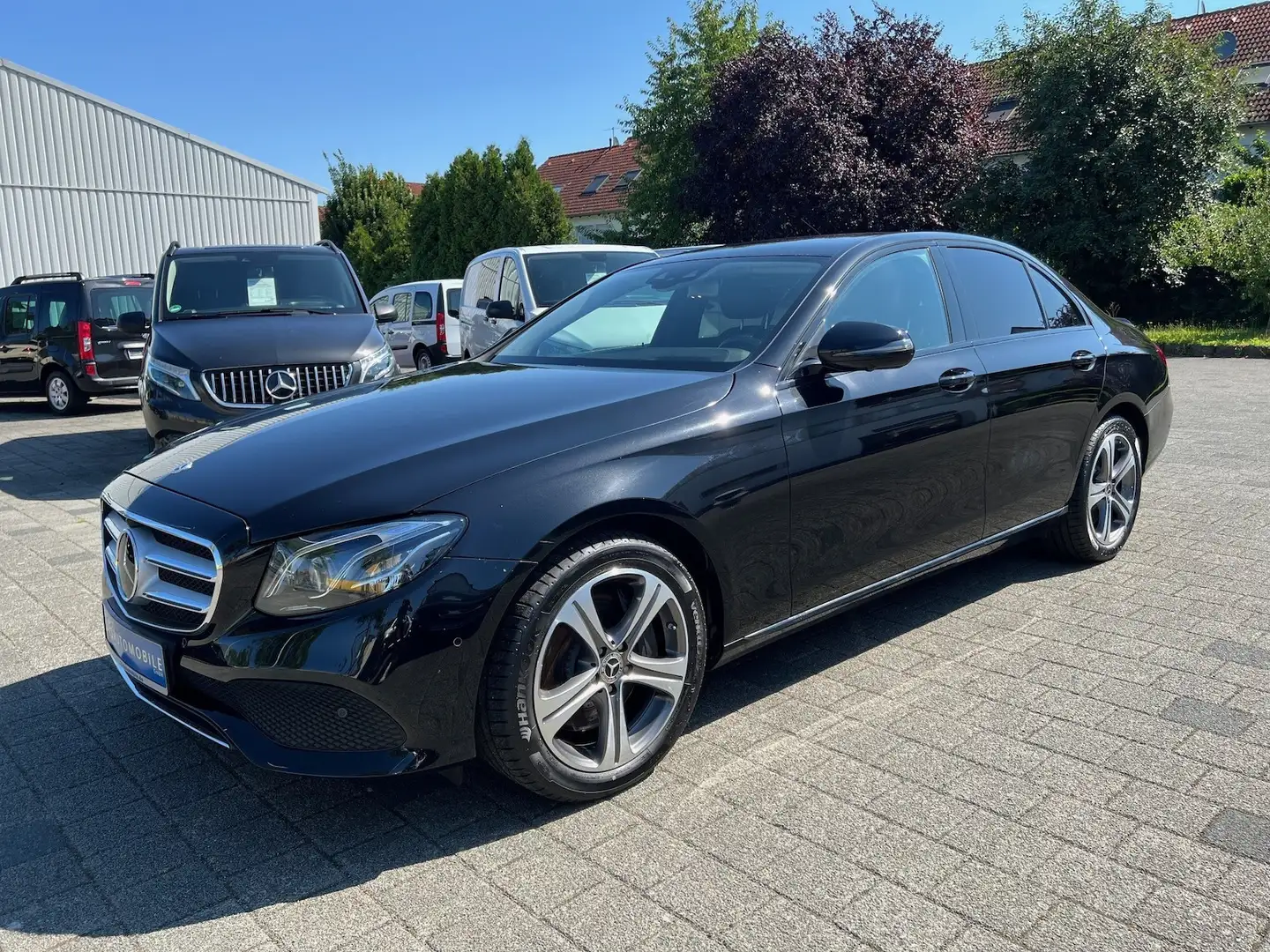 Mercedes-Benz E 400 4MATIC 9G AVANTGARDE WIDESCREEN DISTRONIC LED COMA Schwarz - 2