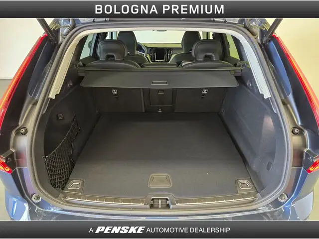 Volvo XC60 view 10
