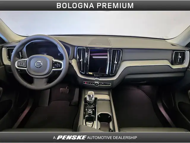 Volvo XC60 view 4