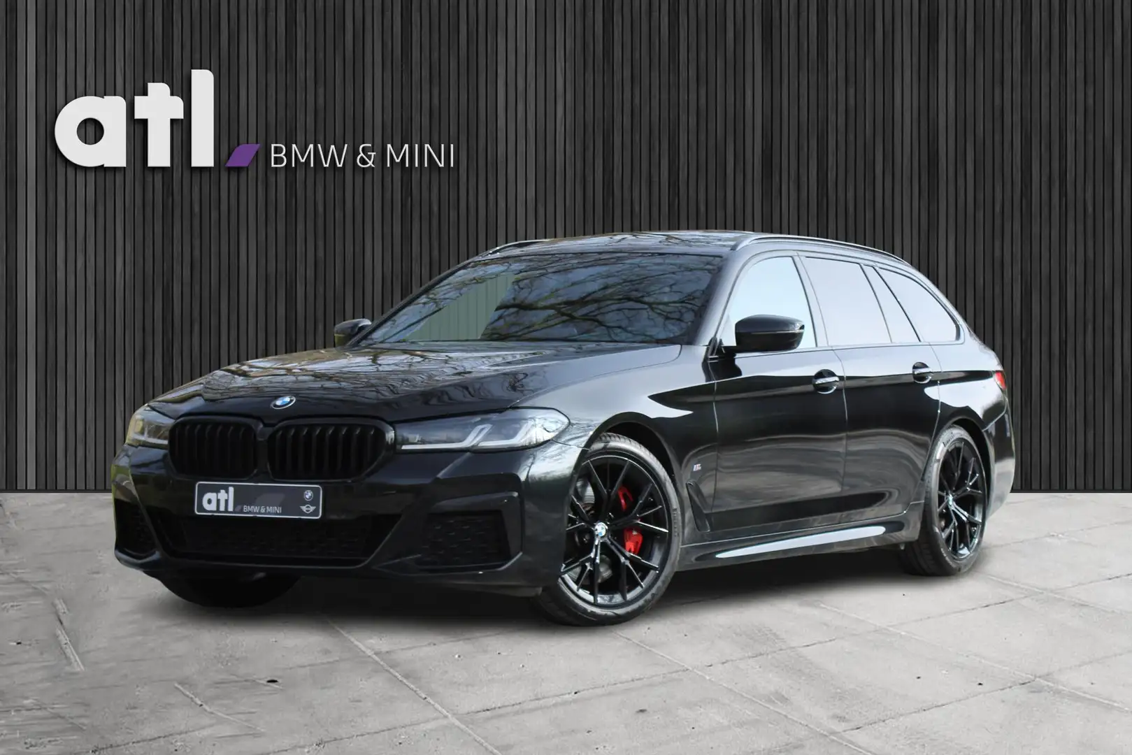 BMW 540 5-serie Touring 540i xDrive Touring M Sportpakket, Negro - 1