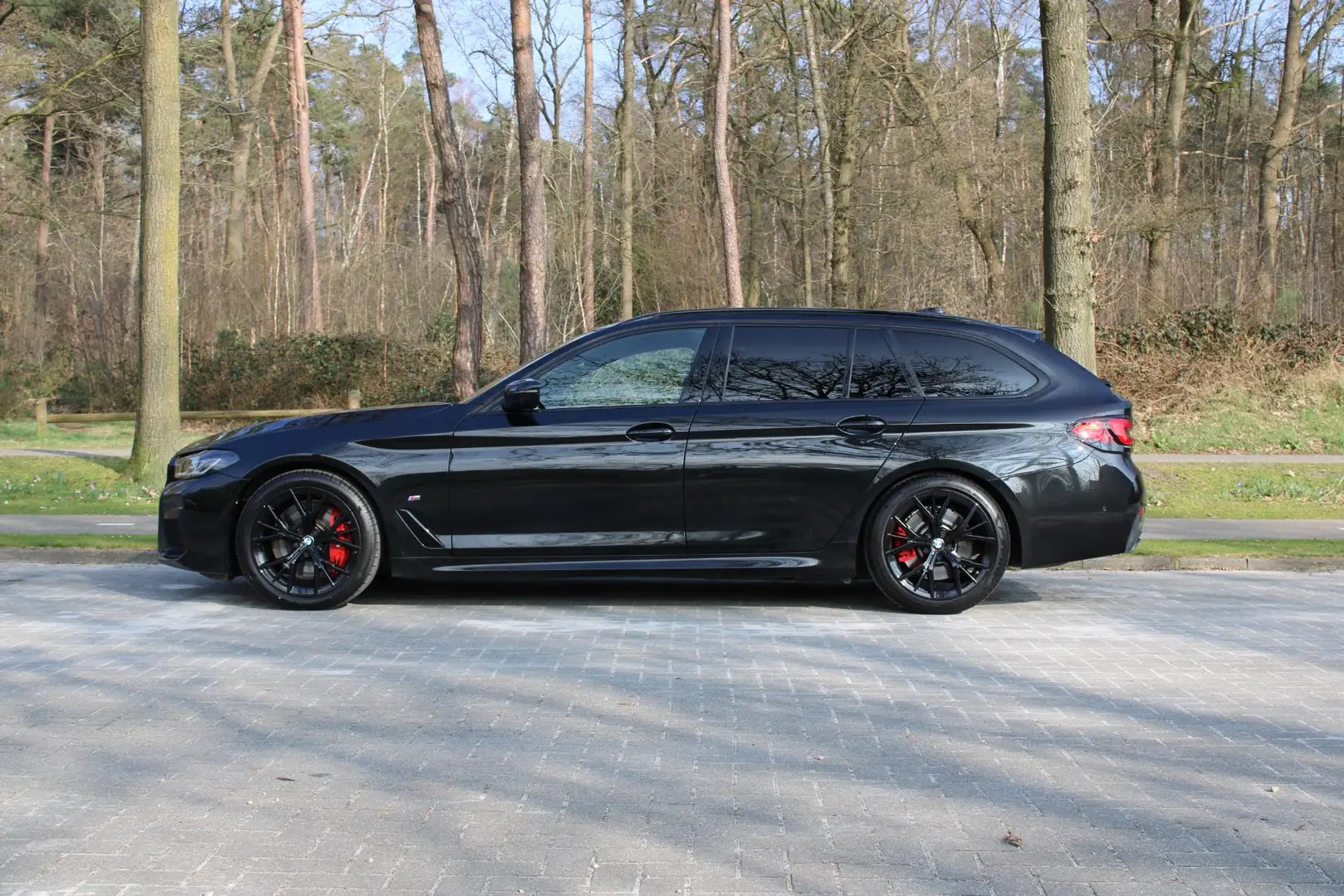 BMW 540 5-serie Touring 540i xDrive Touring M Sportpakket, Negro - 2