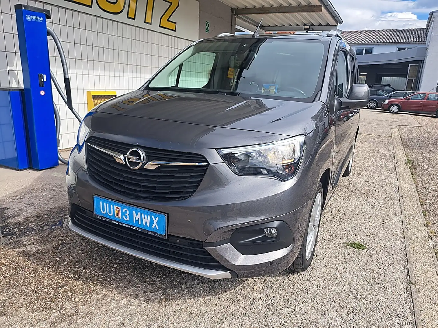 Opel Combo Life 1,5 CDTI BlueInj. L L1H1 Innovation S/S Grau - 2