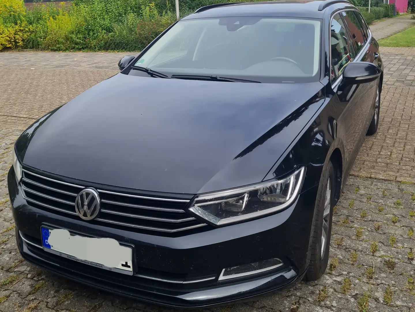 Volkswagen Passat Variant Passat Variant 2.0 TDI SCR DSGComfortline Schwarz - 2