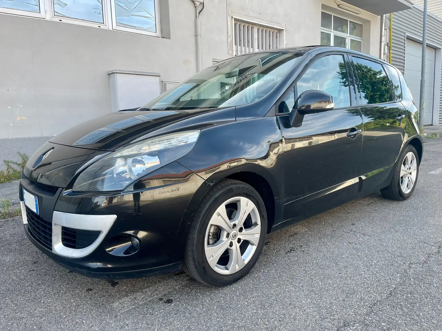 Renault Scenic X-Mod 1.5 dci Luxe 110cv - 1