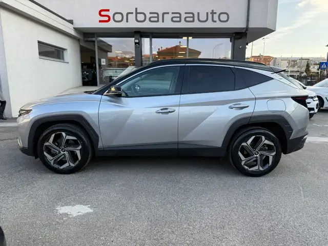 Hyundai Tucson view 2