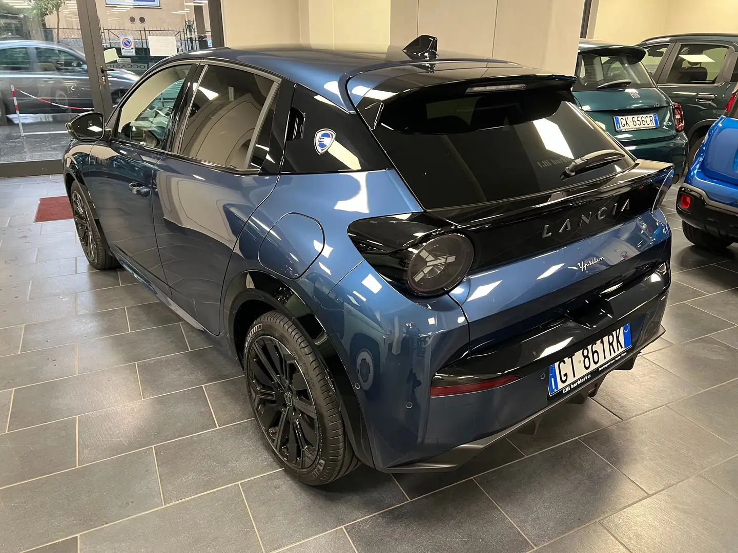 Lancia Ypsilon Ypsilon 1.2 mhev Edizione Limitata Cassina e-dct Bleu - 2