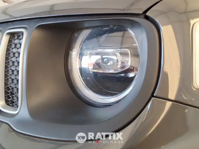 Jeep Renegade view 3