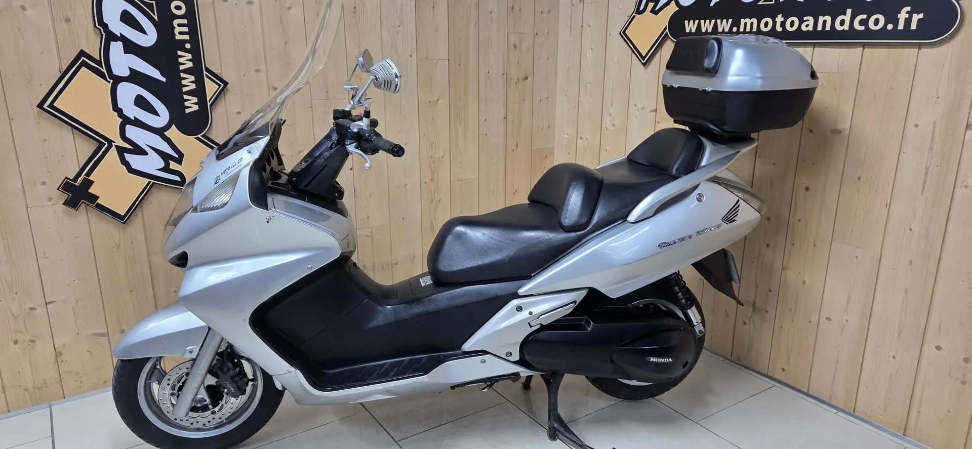 Honda Silver Wing Grau - 2