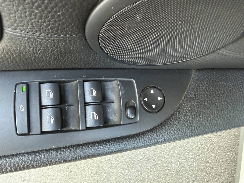 BMW 525 525d Standheizung Night Vision Panorama Leder AHK — photo 14